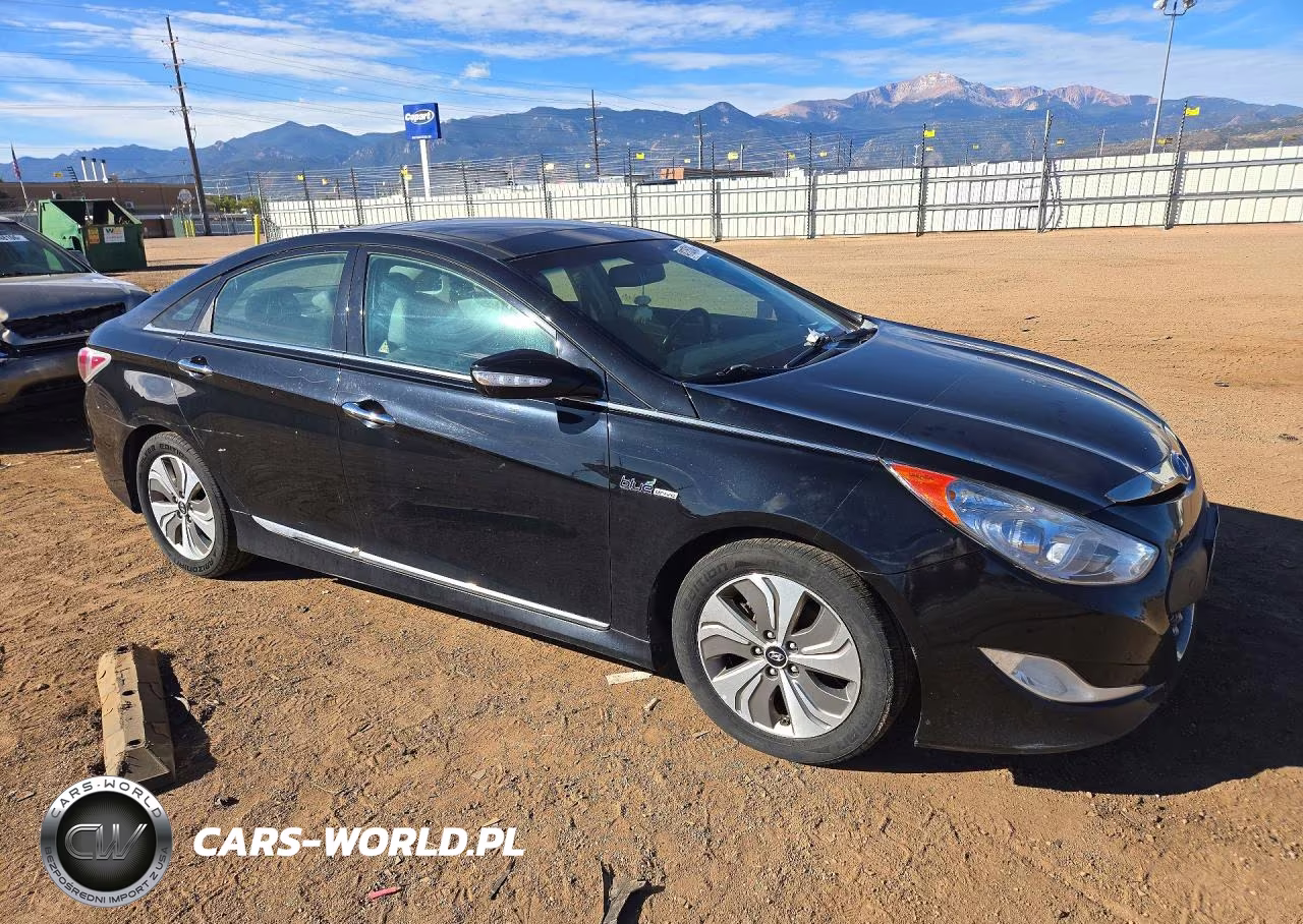 2014 Hyundai Sonata Hybrid VIN:KMHEC4A45EA108472 - 4