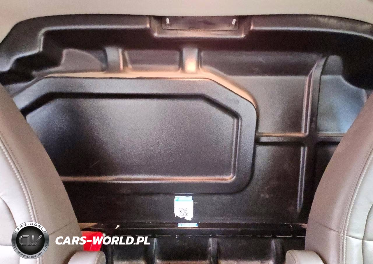 2020 Chevrolet Express G2500 VIN:1GCWGAFP7L1262709 - 10