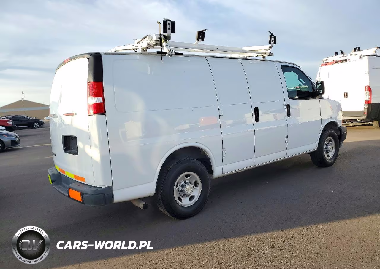 2020 Chevrolet Express G2500 VIN:1GCWGAFP7L1262709 - 3