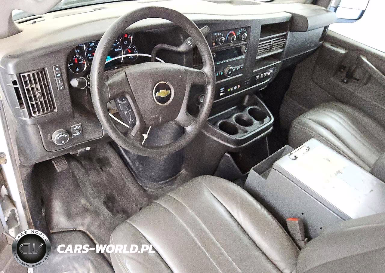 2020 Chevrolet Express G2500 VIN:1GCWGAFP7L1262709 - 8
