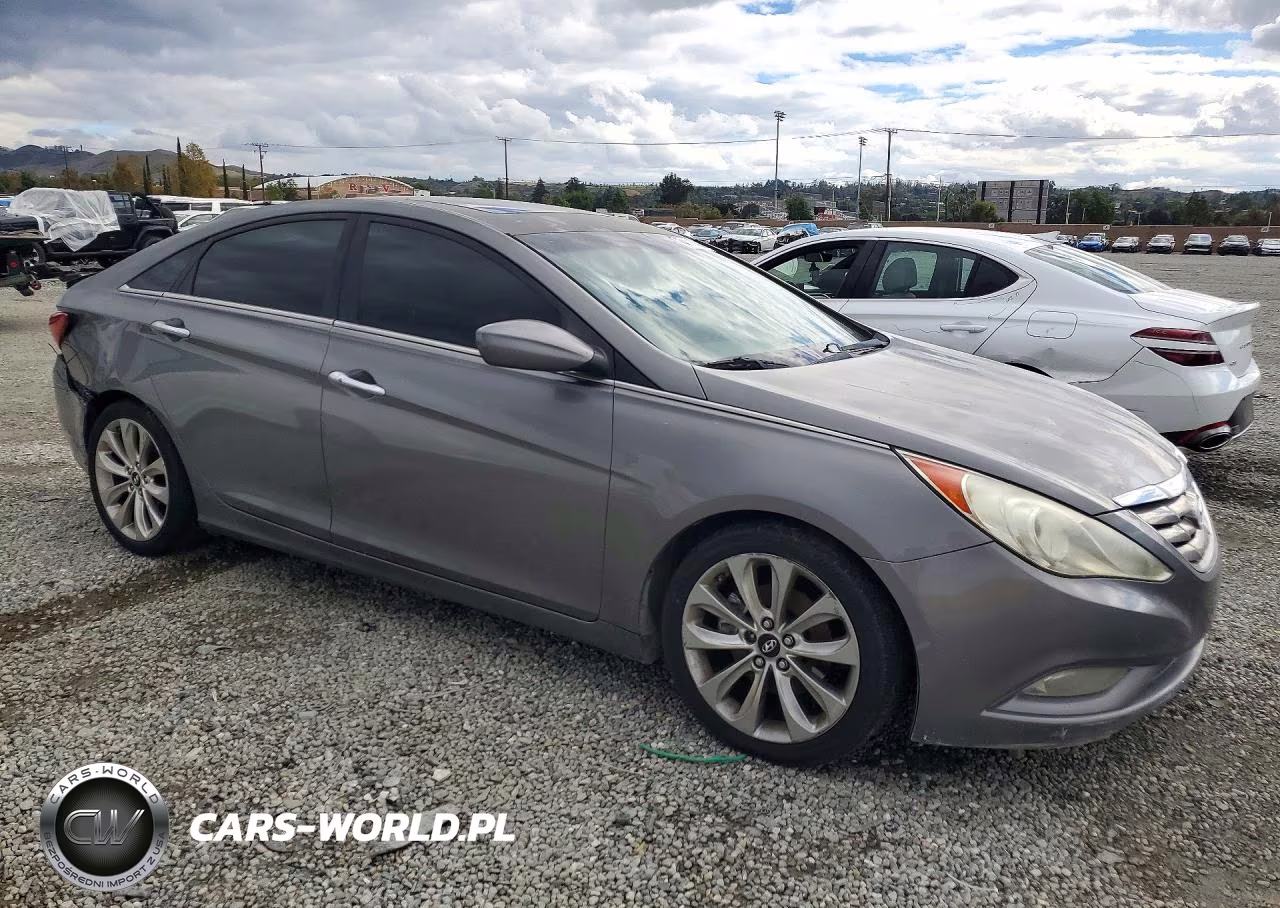 2013 Hyundai Sonata Se VIN:5NPEC4AC3DH734430 - 4