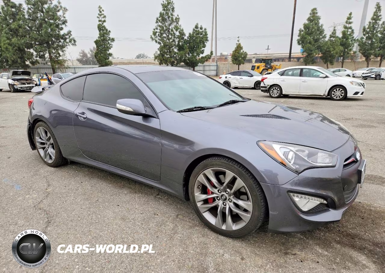 2016 Hyundai Genesis Coupe 3.8 R-Spec VIN:KMHHU6KJ9GU134472 - 4