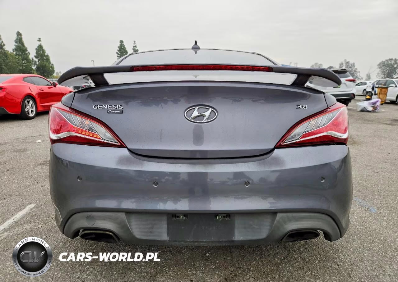 2016 Hyundai Genesis Coupe 3.8 R-Spec VIN:KMHHU6KJ9GU134472 - 6