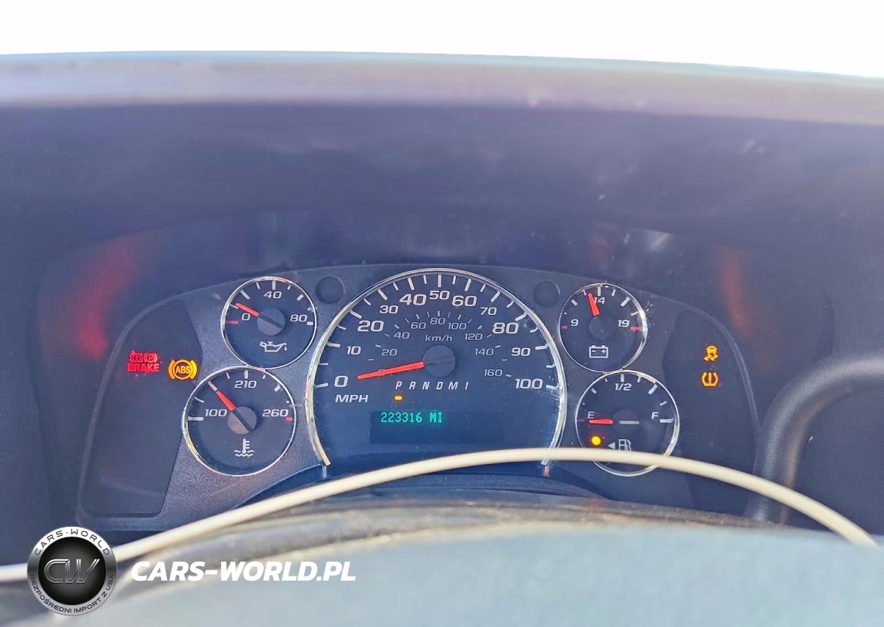 2014 Chevrolet Express G2500 VIN:1GCWGFCA4E1198113 - 9