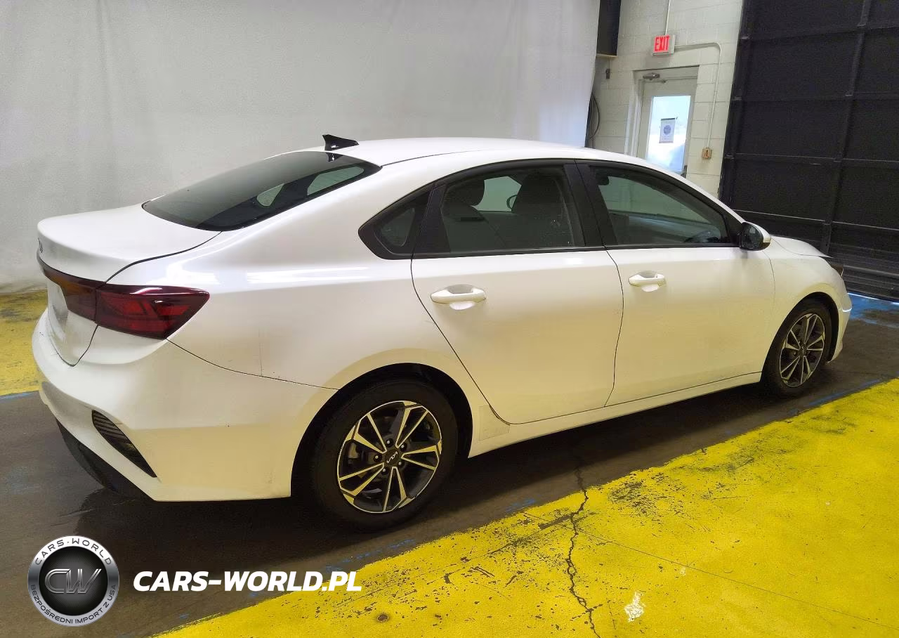 2024 Kia Forte Lxs VIN:3KPF24AD4RE742578 - 3