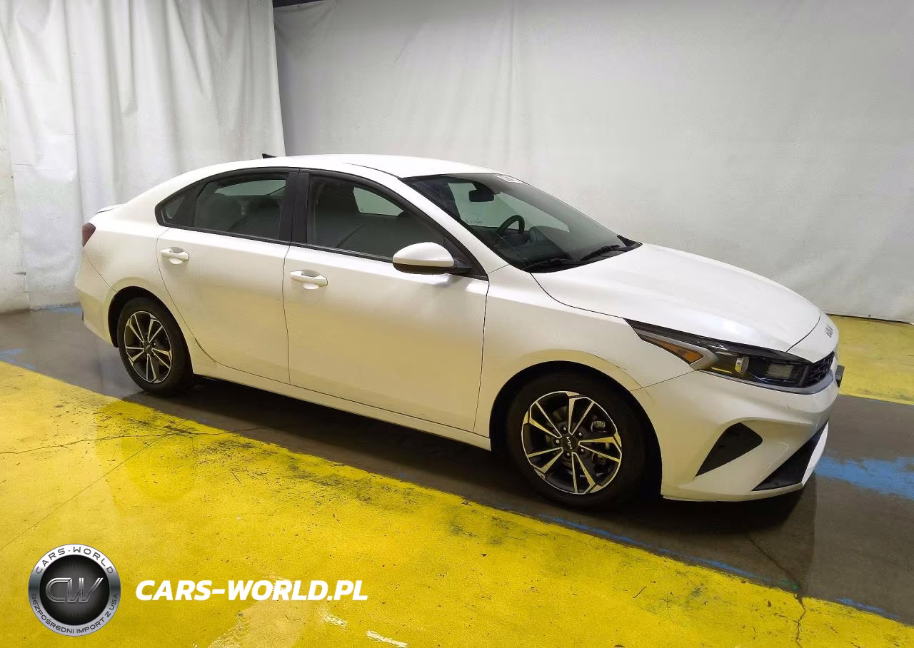 2024 Kia Forte Lxs VIN:3KPF24AD4RE742578 - 4