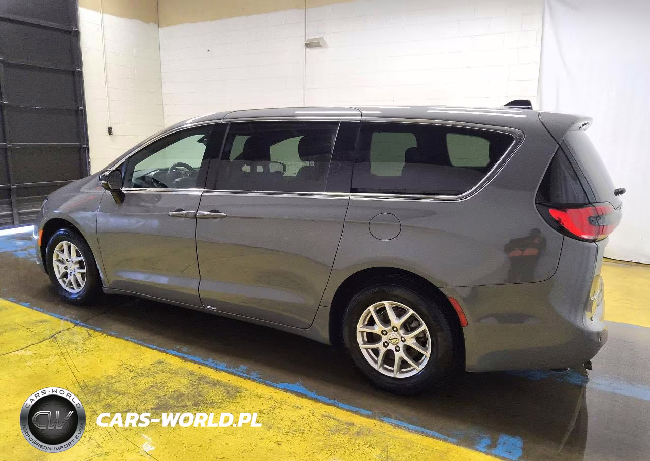 2025 Chrysler Pacifica Select VIN:2C4RC1BG5SR502400 - 2