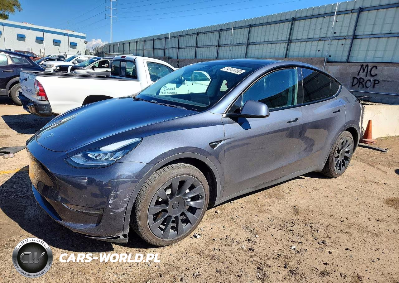 2020 Tesla Model Y VIN:5YJYGDEF6LF004790 - 1