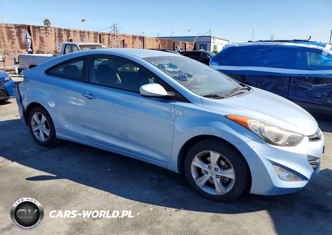 2013 Hyundai Elantra Coupe Gs VIN:KMHDH6AE9DU004405 - 4