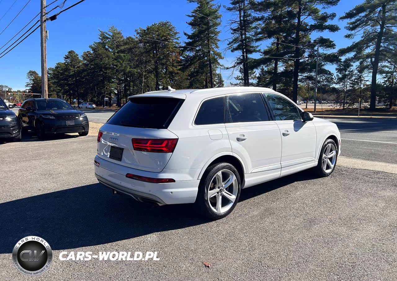 2019 Audi Q7 Prestige VIN:WA1VAAF70KD017366 - 4