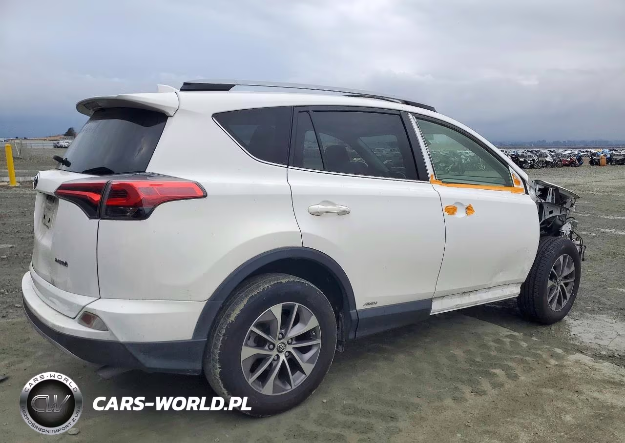 2018 Toyota Rav4 Hybrid Le VIN:JTMRJREV9JD197726 - 3
