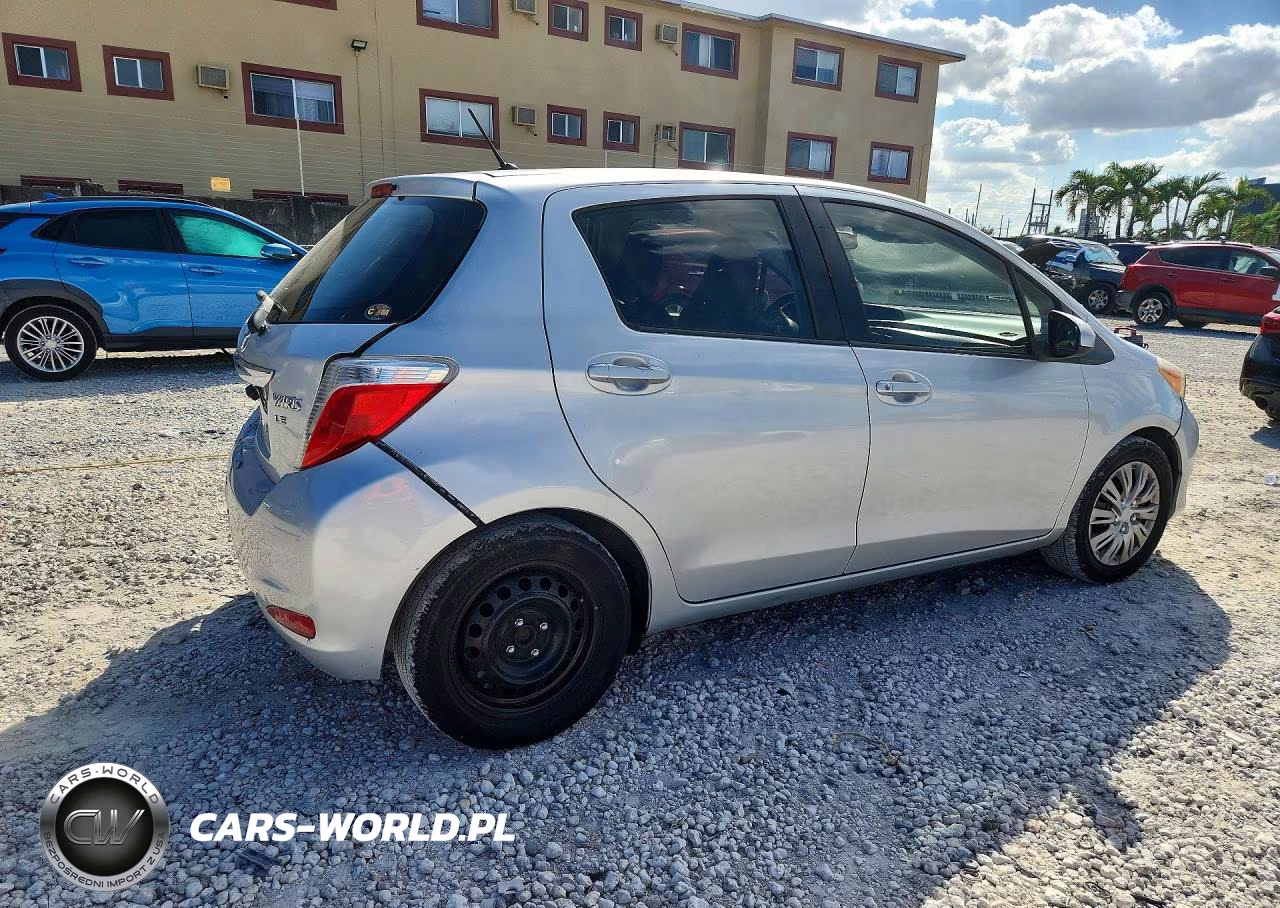2012 Toyota Yaris 5-Door Le VIN:JTDKTUD30CD541168 - 3