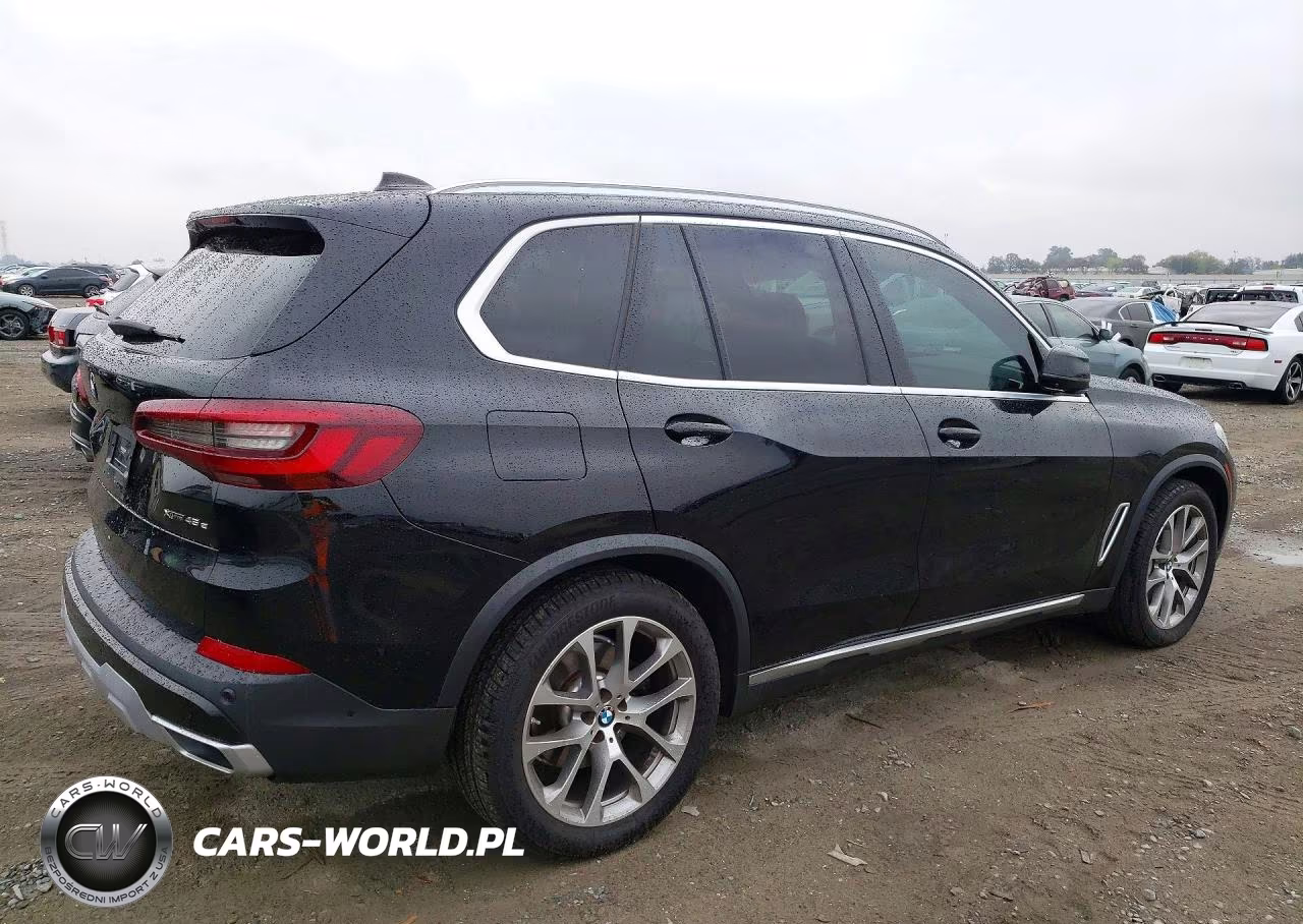 2021 BMW X5 xDrive45E VIN:5UXTA6C08M9F27716 - 3