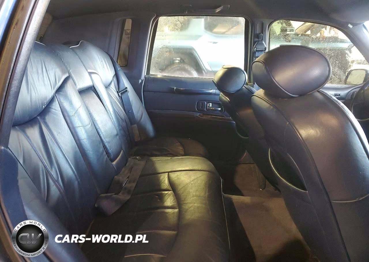 1996 Lincoln Town Car Executive VIN:1LNLM81W4TY624517 - 10