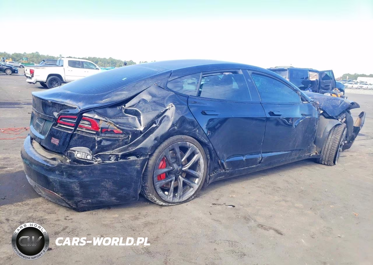 2023 Tesla Model S VIN:5YJSA1E67PF512455 - 3