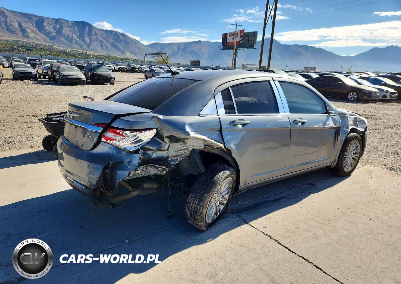 2012 Chrysler 200 Touring VIN:1C3CCBBB1CN143999 - 3