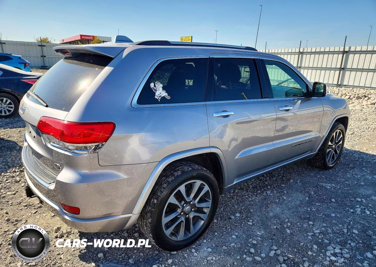 2017 Jeep Grand Cherokee Overland VIN:1C4RJFCG2HC765267 - 3