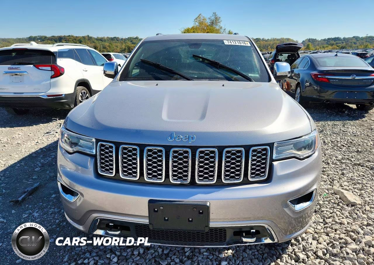 2017 Jeep Grand Cherokee Overland VIN:1C4RJFCG2HC765267 - 5