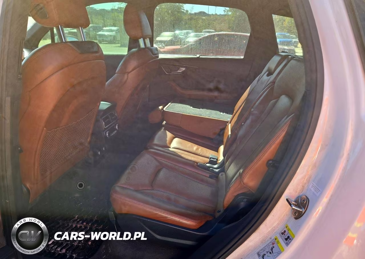 2018 Audi Q7 Prestige VIN:WA1VAAF70JD007306 - 10