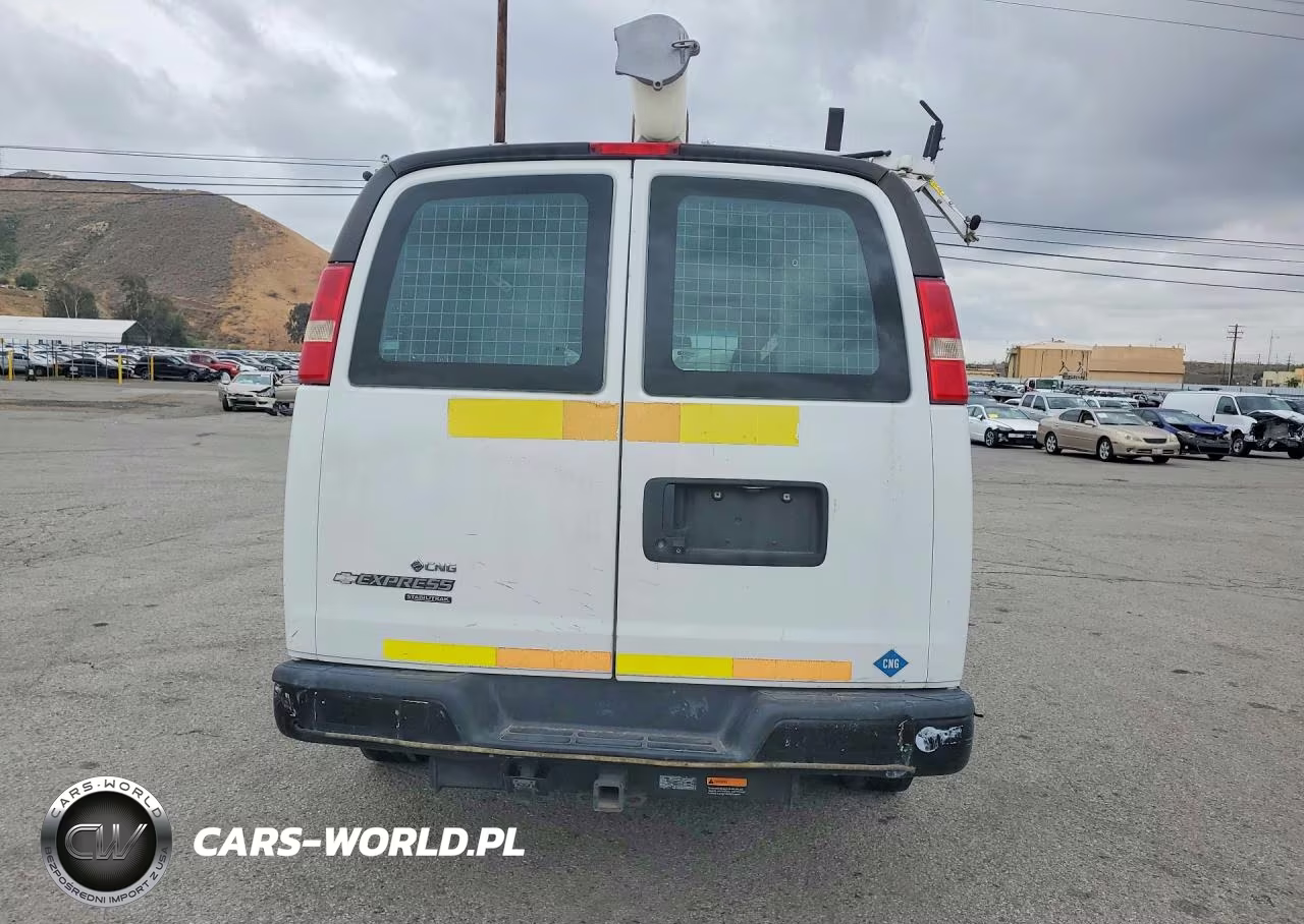 2013 Chevrolet Express 2500 Cargo Utility - Service Van VIN:1GCWGFCB2D1902493 - 6