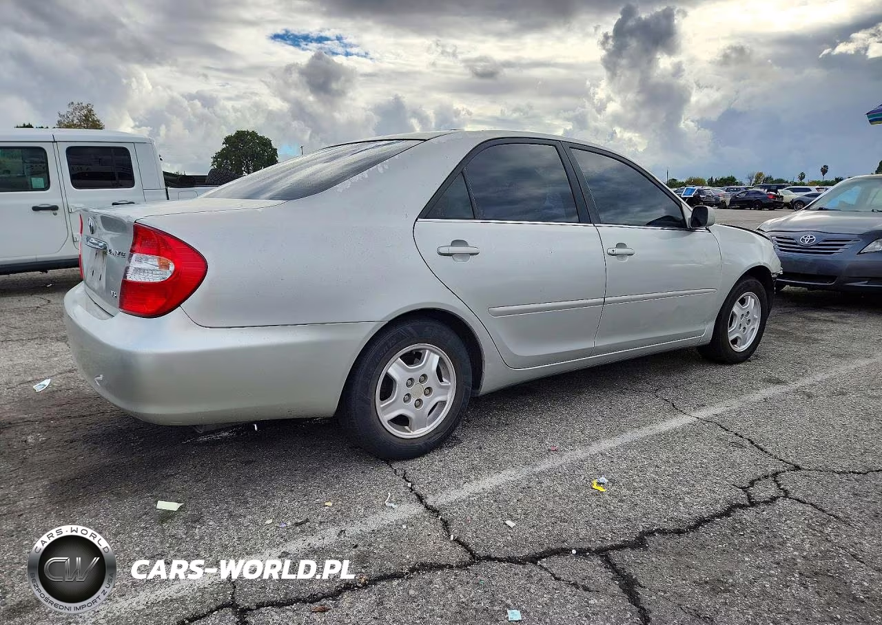 2003 Toyota Camry Le V6 VIN:4T1BF32K03U044046 - 3