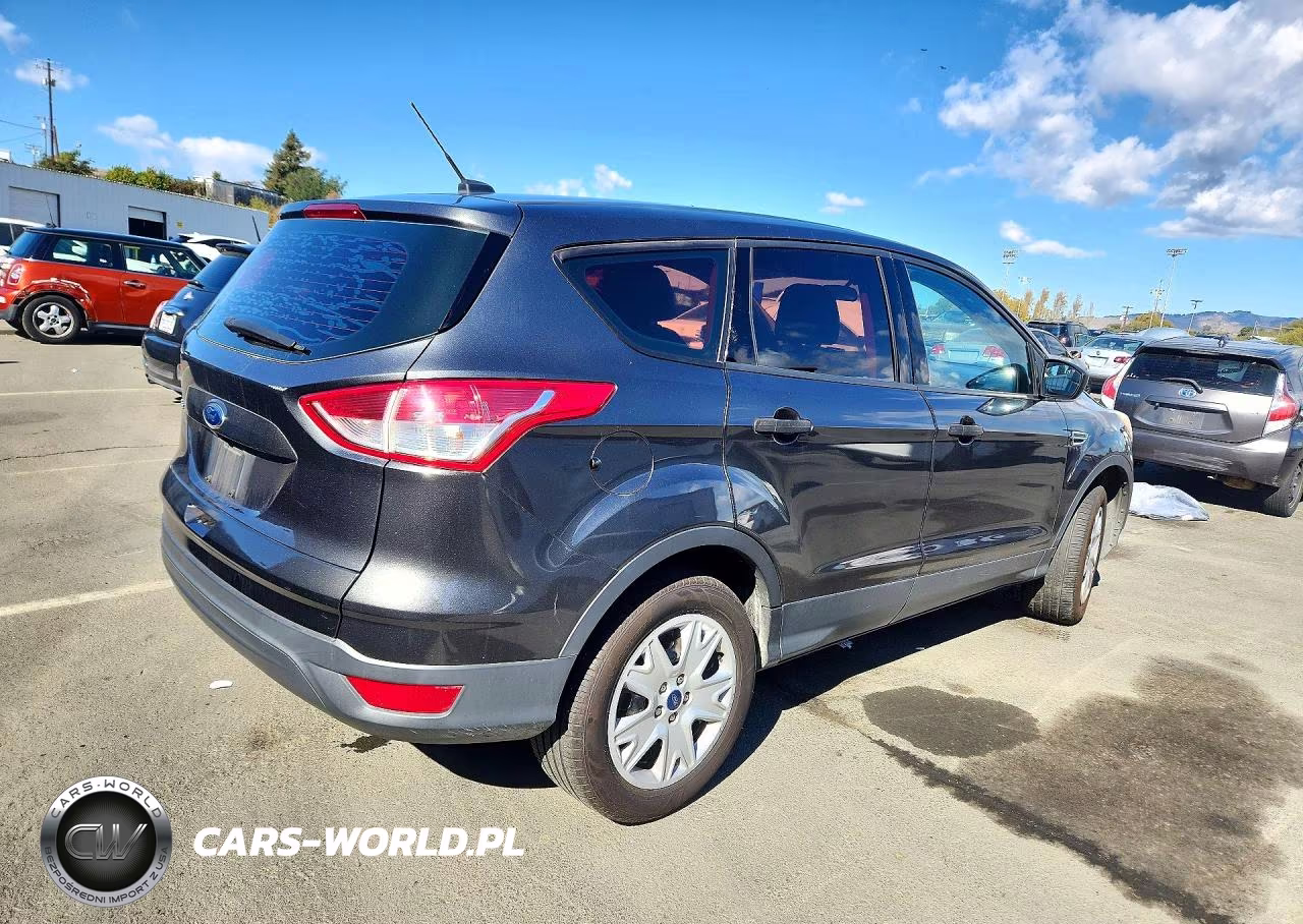 2016 Ford Escape S VIN:1FMCU0F7XGUC00081 - 3