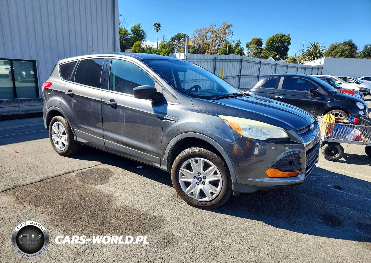 2016 Ford Escape S VIN:1FMCU0F7XGUC00081 - 4