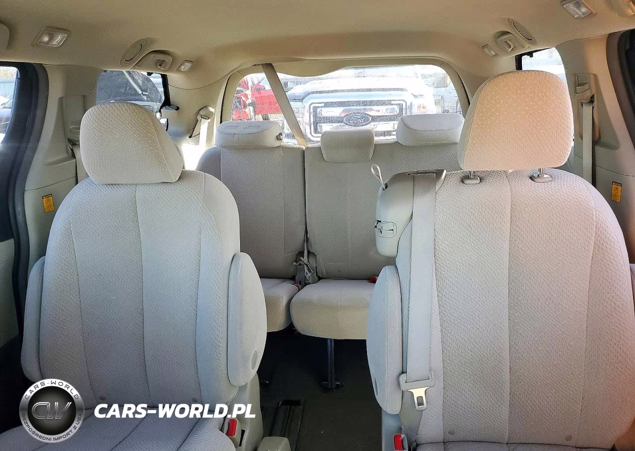 2011 Toyota Sienna Le VIN:5TDKK3DCXBS042796 - 10