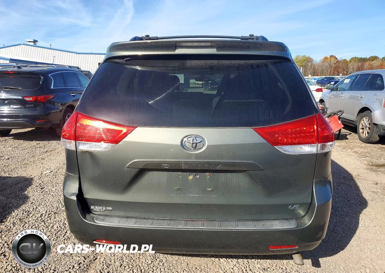 2011 Toyota Sienna Le VIN:5TDKK3DCXBS042796 - 6