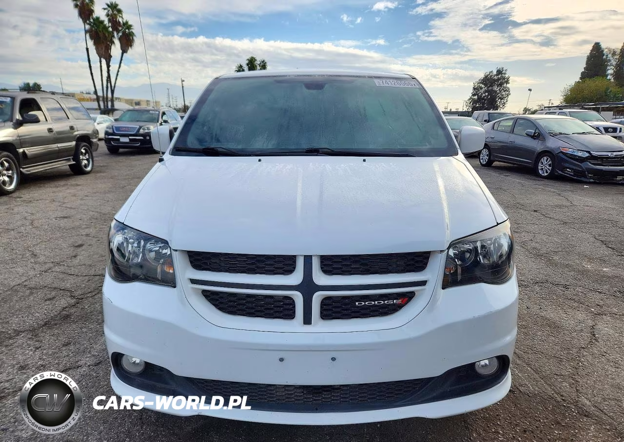 2019 Dodge Grand Caravan Gt VIN:2C4RDGEG4KR640814 - 5