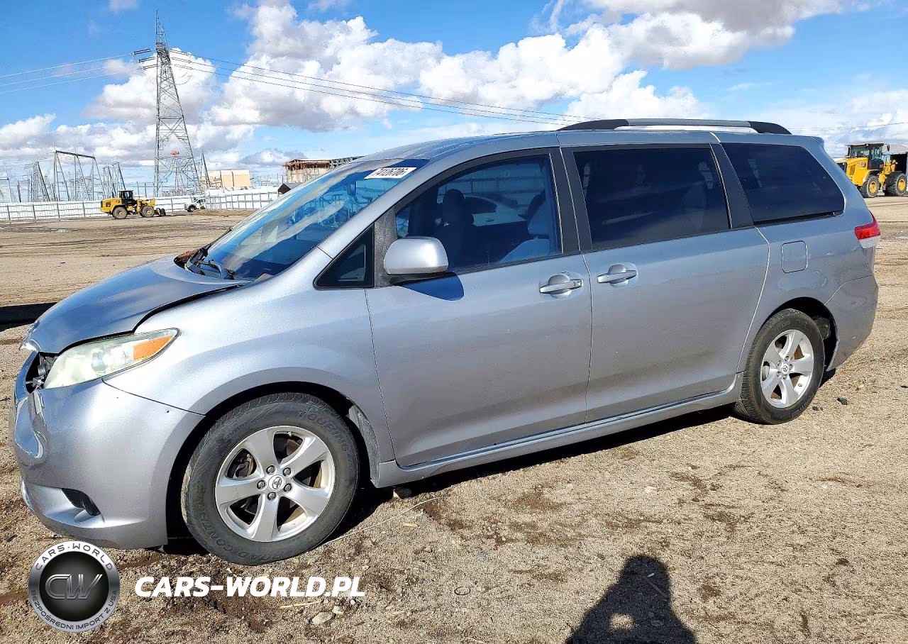 2011 Toyota Sienna Le