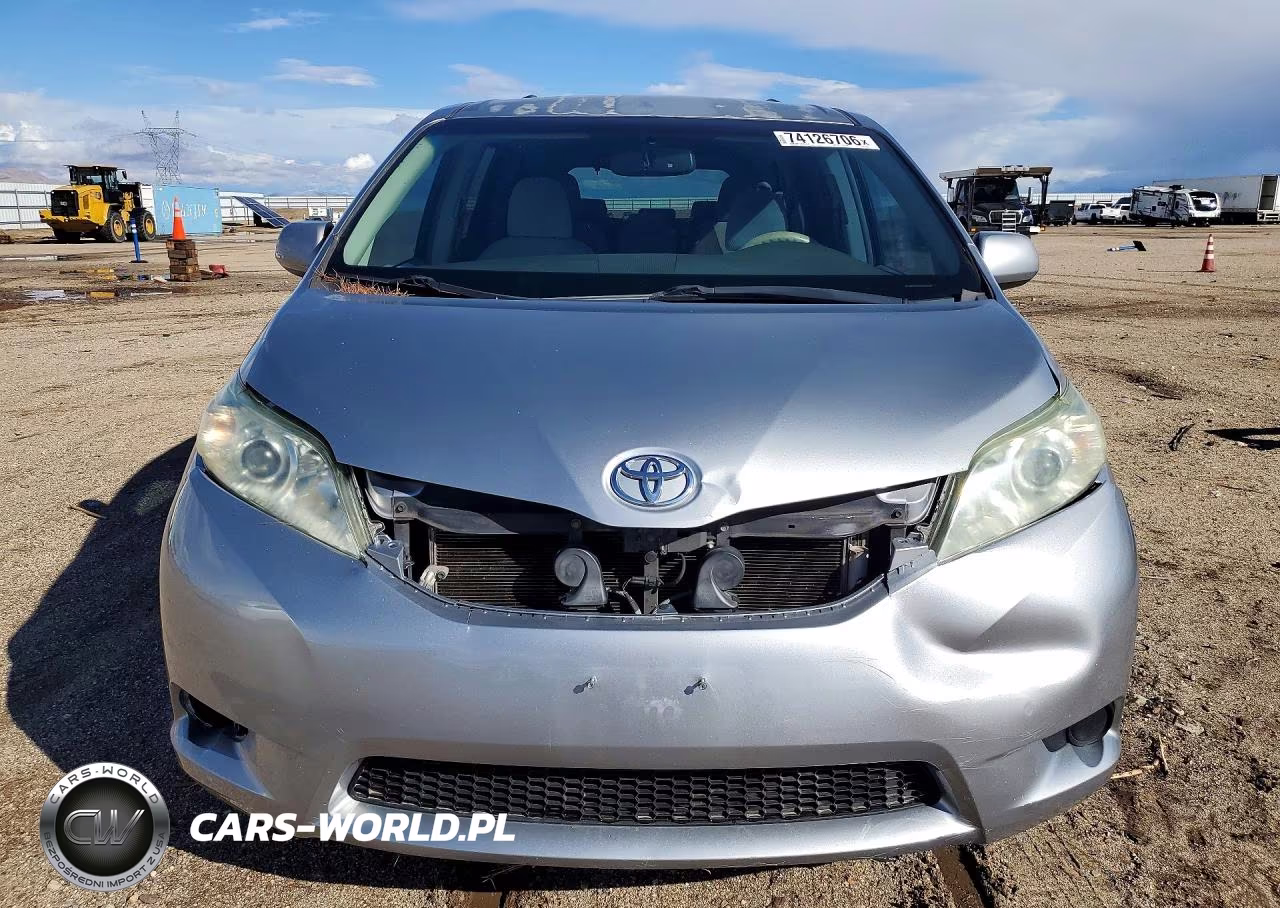 2011 Toyota Sienna Le VIN:5TDKK3DC4BS134972 - 5