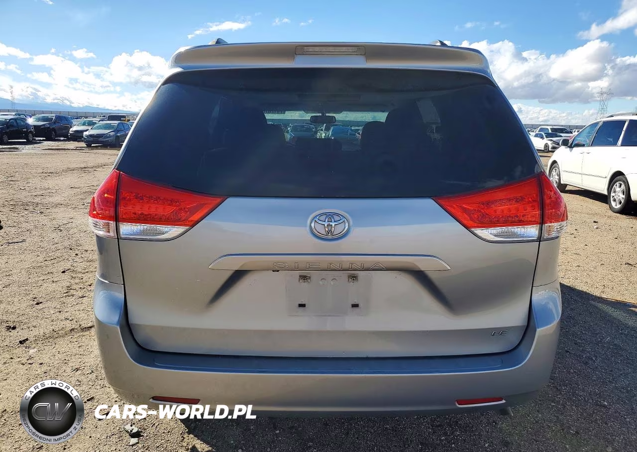 2011 Toyota Sienna Le VIN:5TDKK3DC4BS134972 - 6