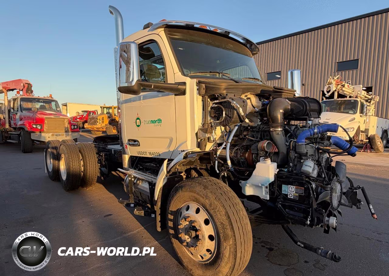 2025 Peterbilt 579 Semi Truck