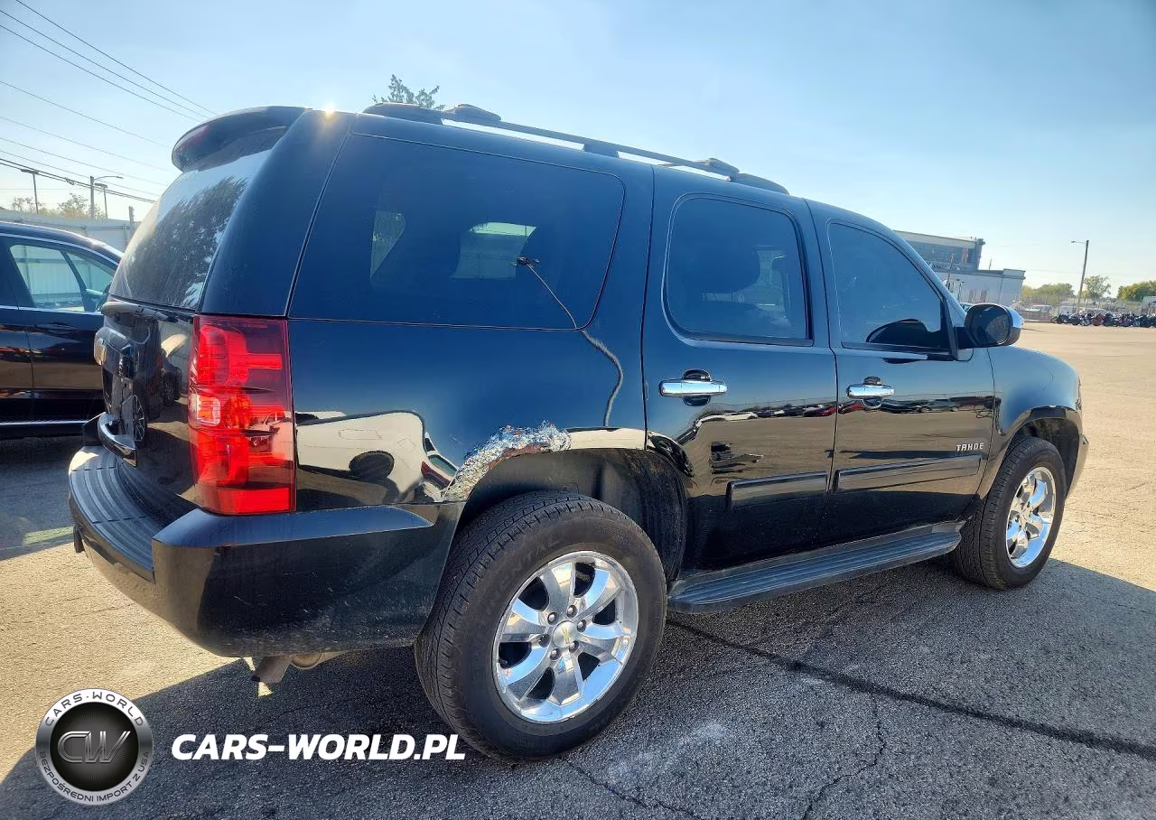 2013 Chevrolet Tahoe Ls VIN:1GNSKAE02DR367198 - 3
