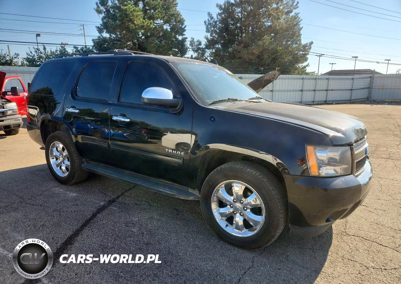 2013 Chevrolet Tahoe Ls VIN:1GNSKAE02DR367198 - 4