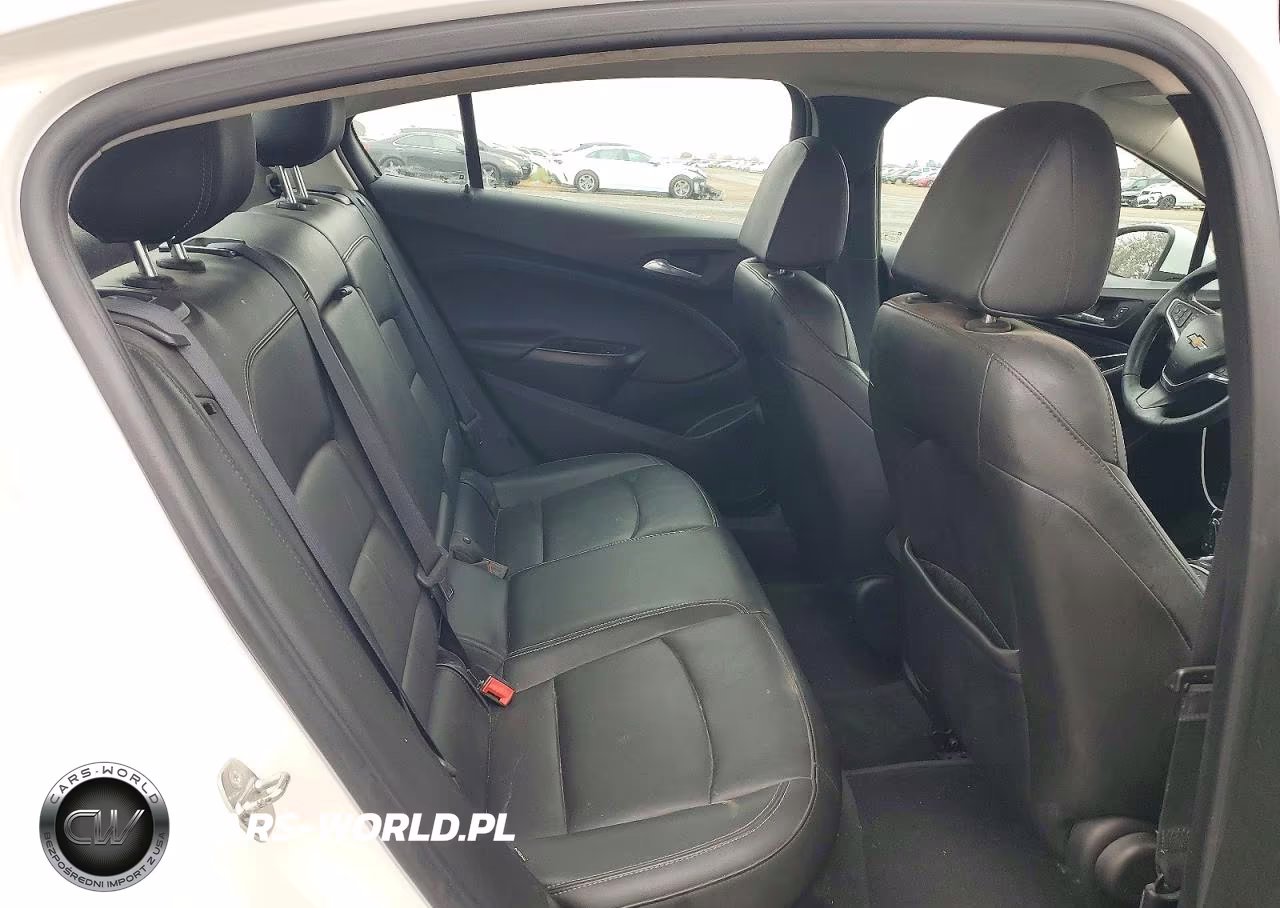 2018 Chevrolet Cruze Premier VIN:1G1BF5SM1J7102798 - 10