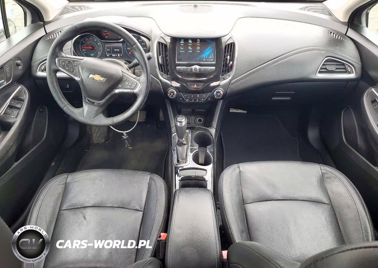 2018 Chevrolet Cruze Premier VIN:1G1BF5SM1J7102798 - 8