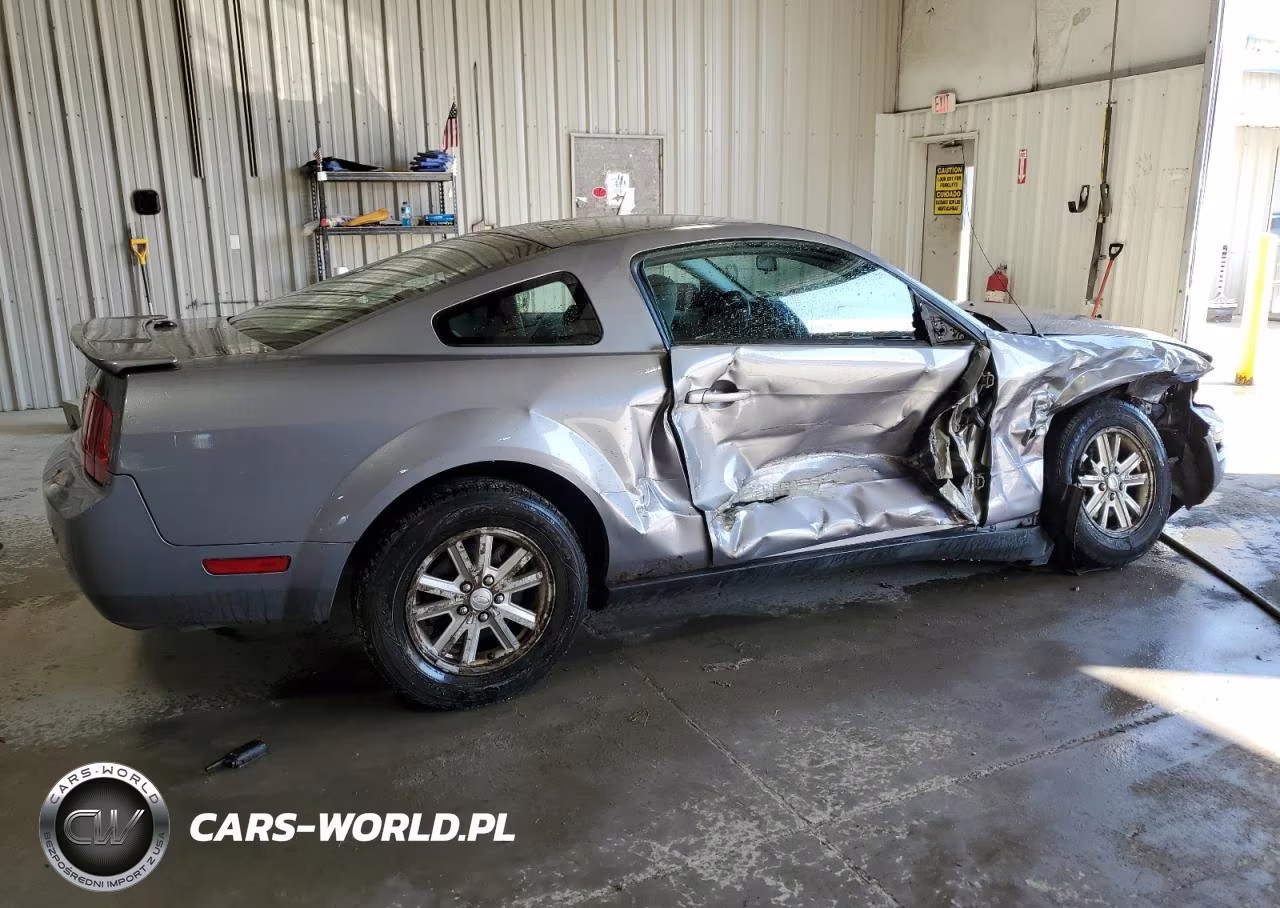 2007 Ford Mustang VIN:1ZVFT80N975312324 - 3