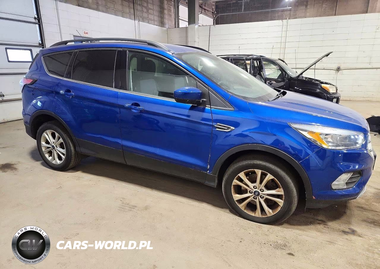 2018 Ford Escape Se VIN:1FMCU9GD5JUD21729 - 4