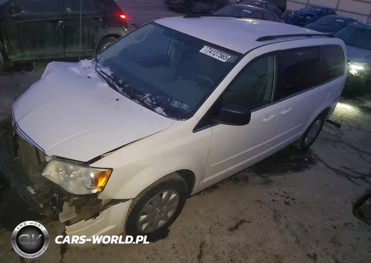 2009 Chrysler Town & Country Lx