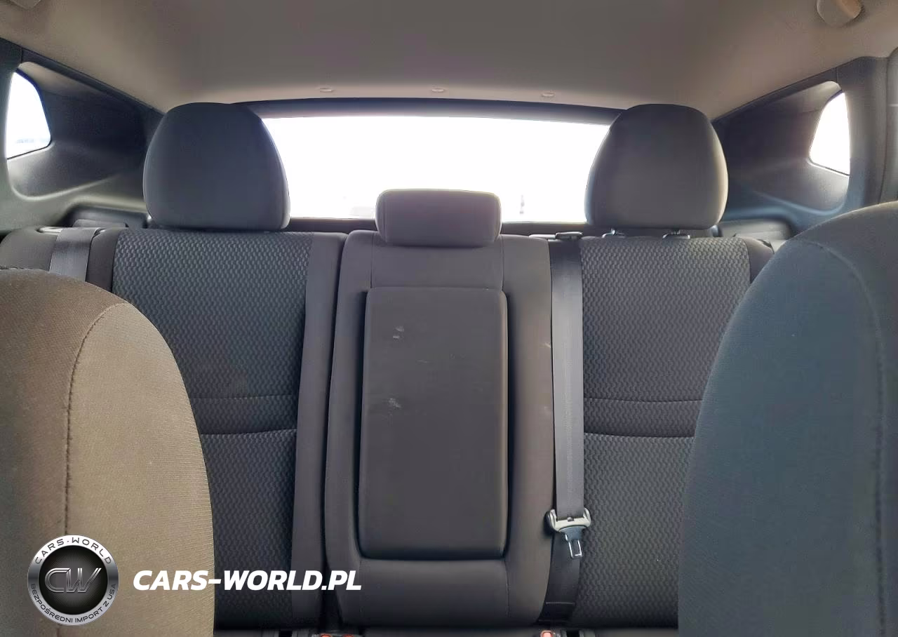 2018 Nissan Rogue Sport S VIN:JN1BJ1CP4JW151347 - 10