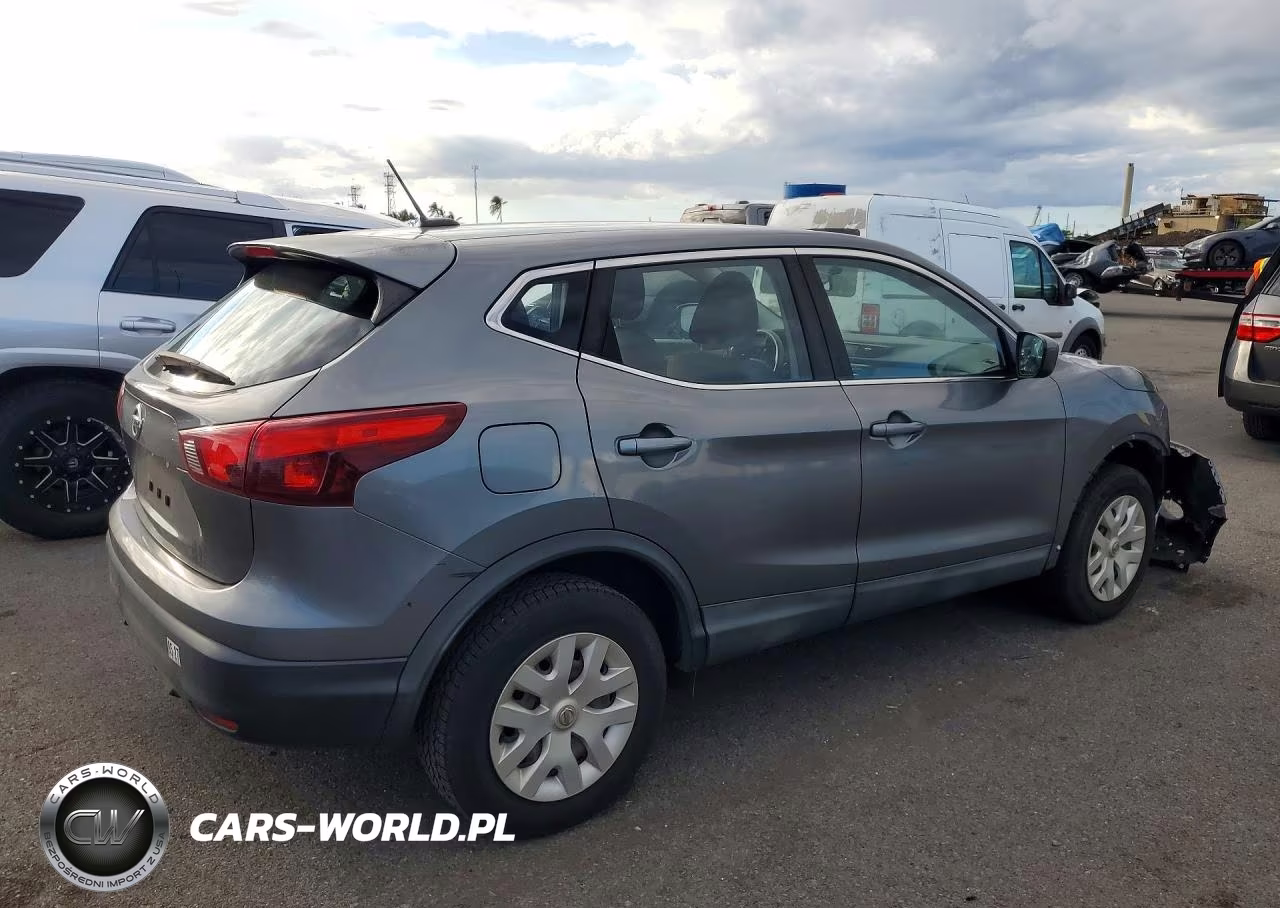 2018 Nissan Rogue Sport S VIN:JN1BJ1CP4JW151347 - 3