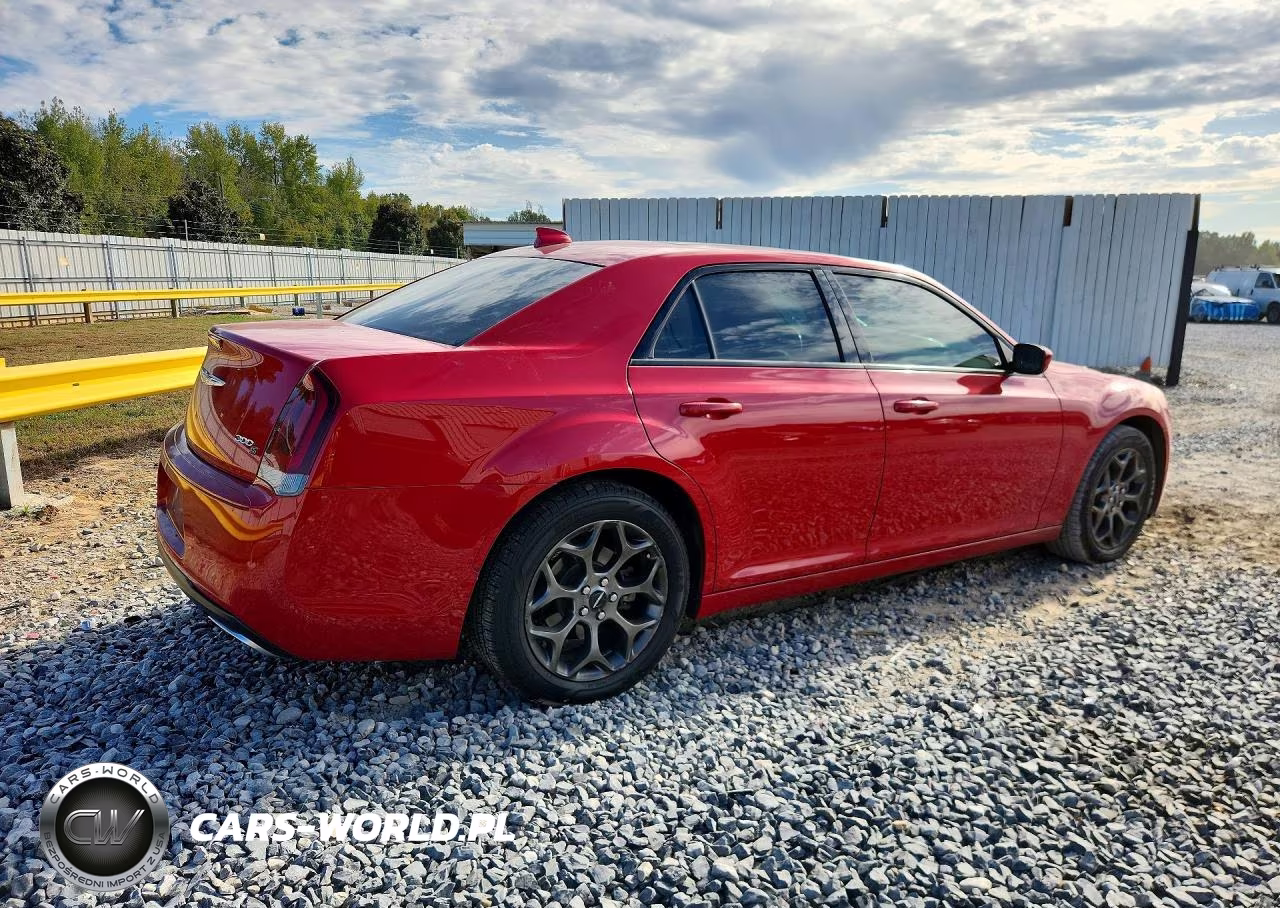 2016 Chrysler 300 S VIN:2C3CCAGG3GH182736 - 3