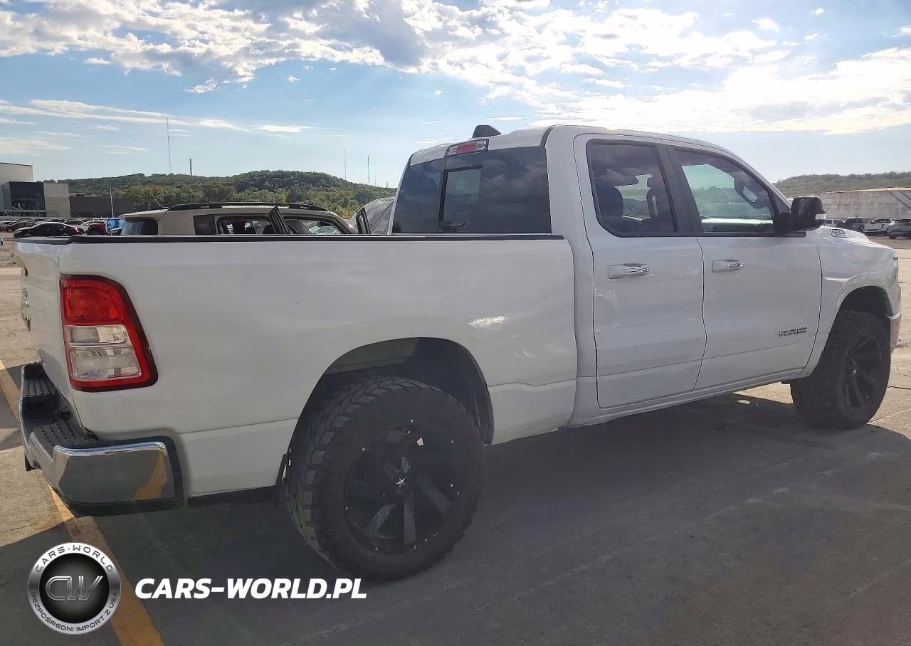 2019 Ram 1500 Big Horn-Lone Star VIN:1C6RREBT3KN683052 - 3