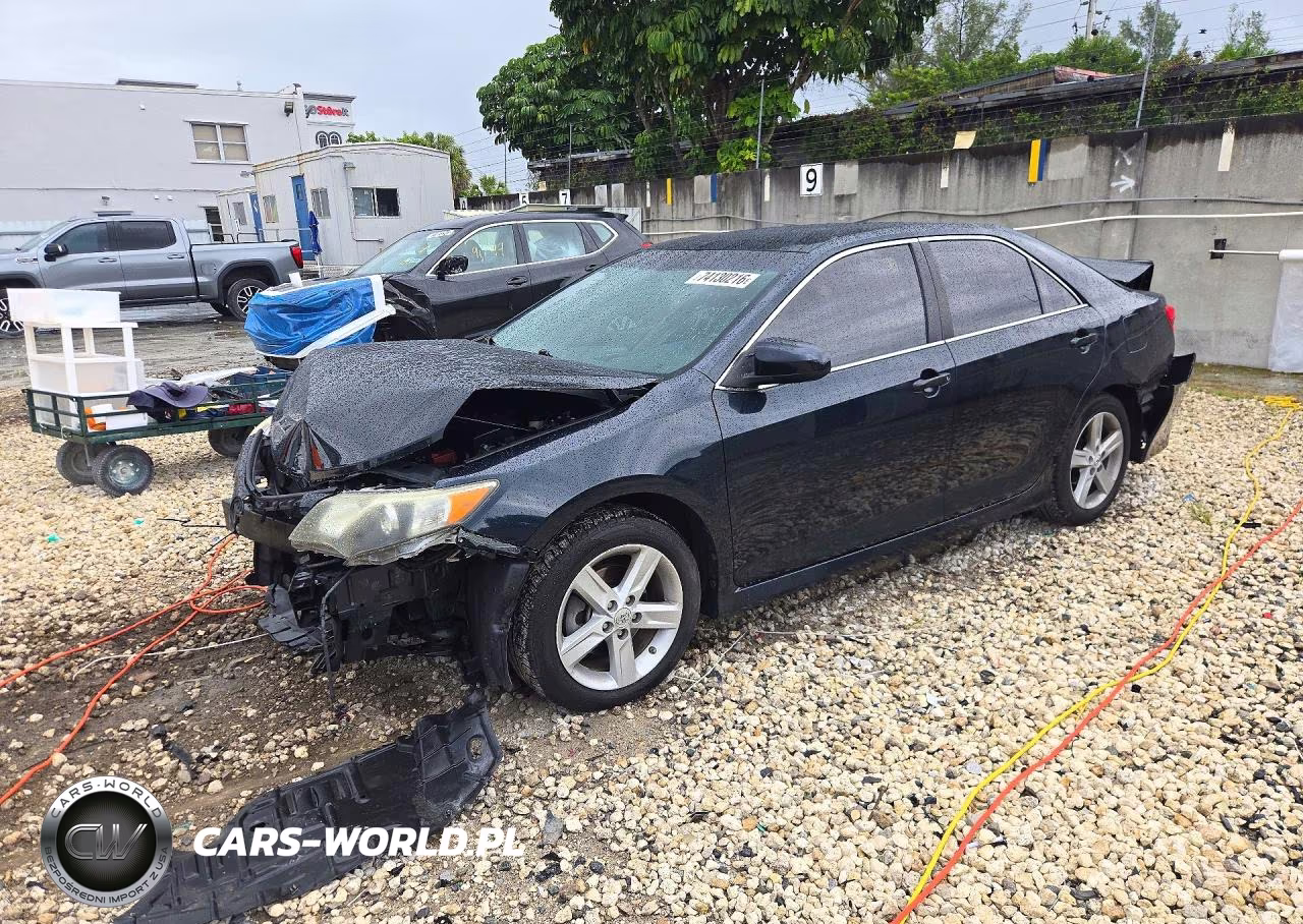 2013 Toyota Camry Se – zdjęcie 1 z 13