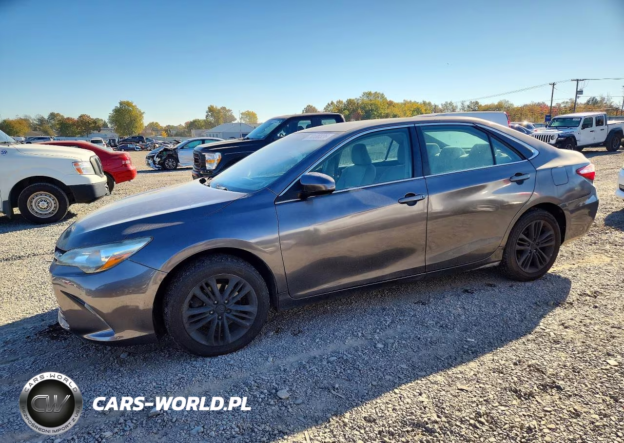 TOYOTA CAMRY LE
