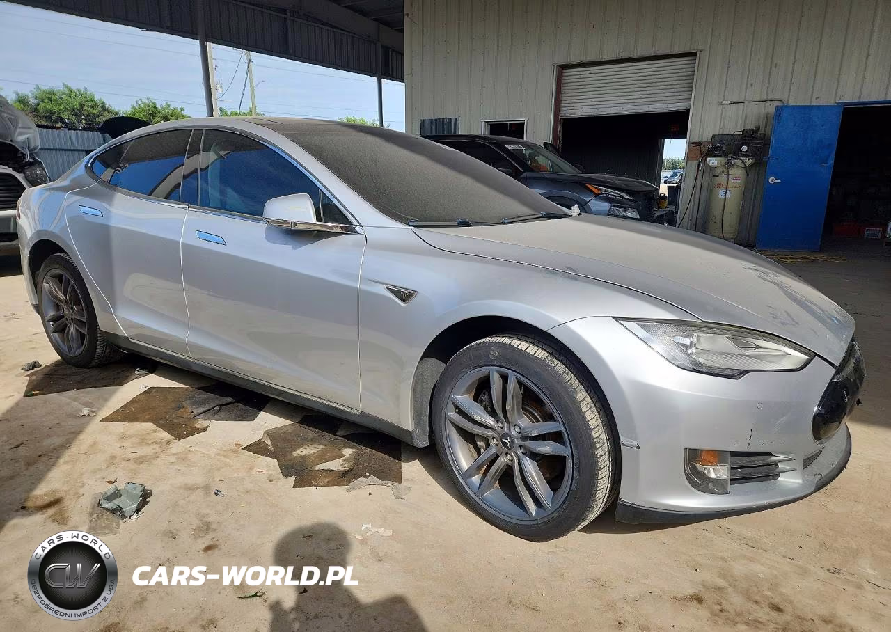 2014 Tesla Model S P85 VIN:5YJSA1H1XEFP28586 - 4