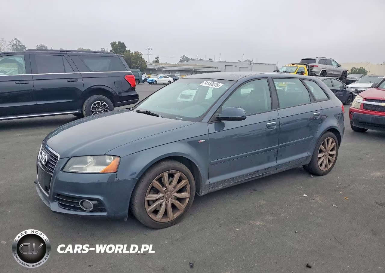 2011 Audi A3 Premium VIN:WAUBEAFM6BA156161 - 1