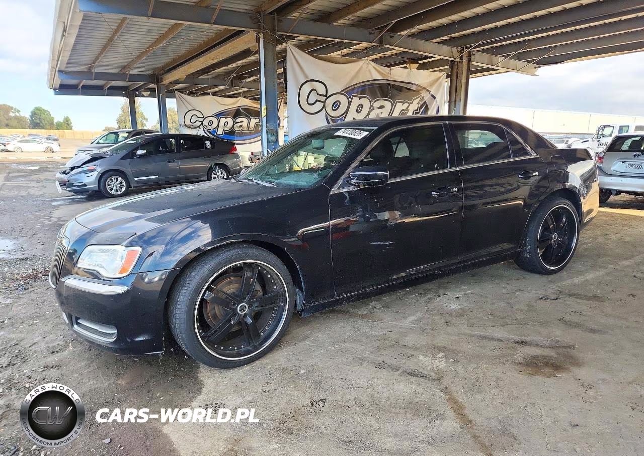 2014 Chrysler 300 VIN:2C3CCAAG3EH132599 - 1